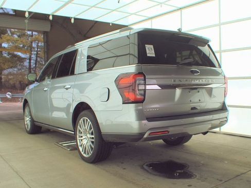 Used 2023 Ford Expedition Max Limited image 4