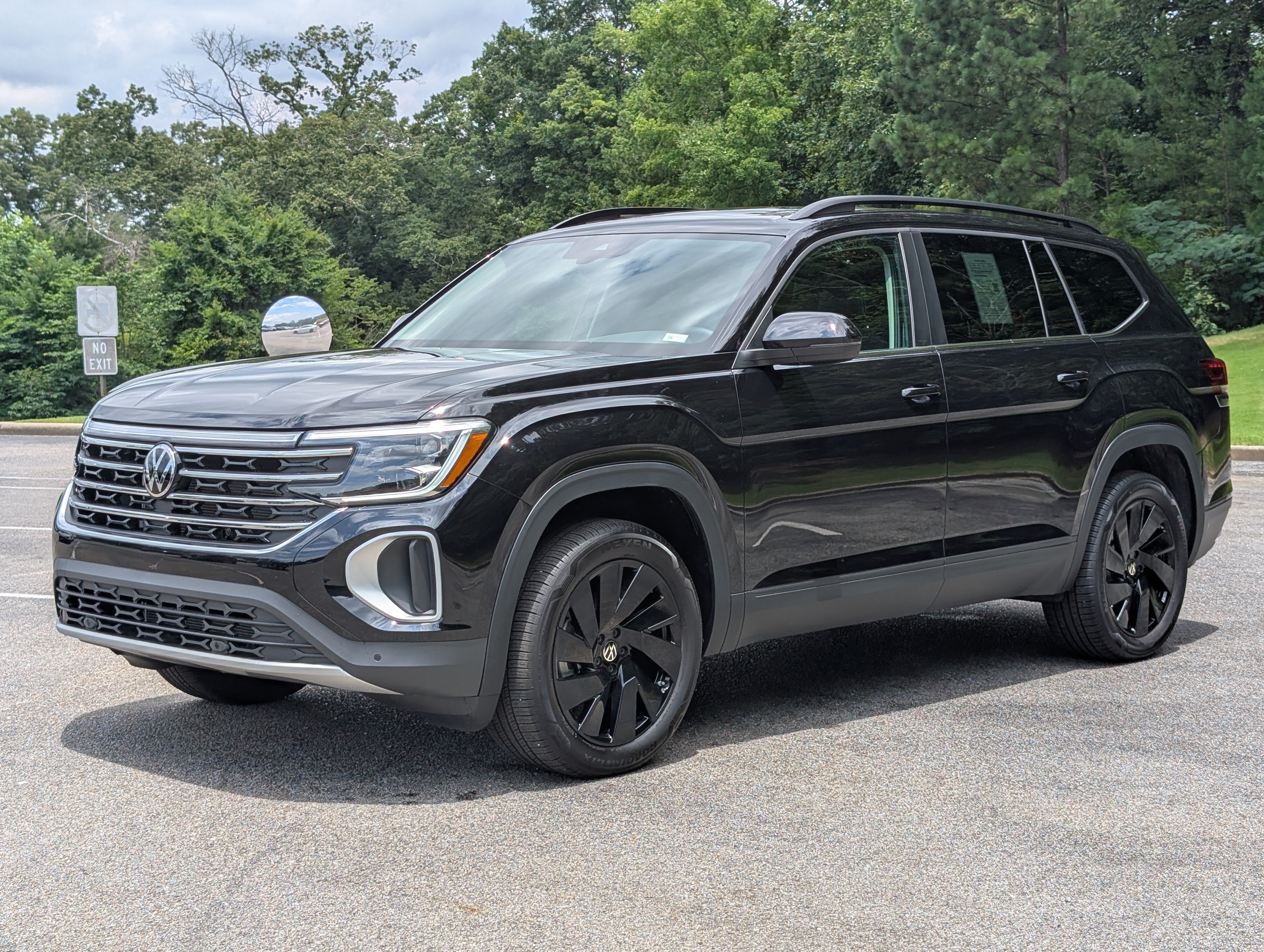 Used 2026 Volkswagen Atlas SE w/ Panoramic Sunroof Package FWD image 5