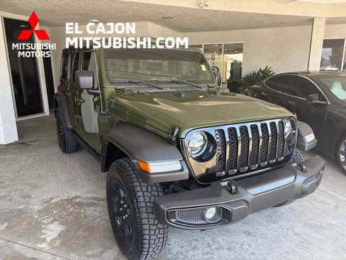 Used 2023 Jeep Wrangler Unlimited w/ Sun & Screen Package AWD/4WD image 1