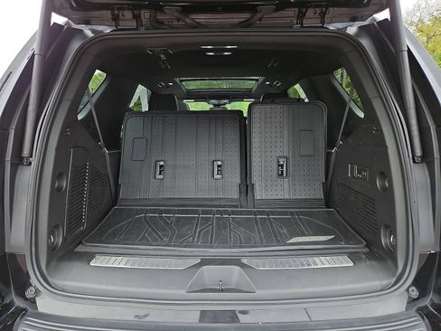 Used 2023 Chevrolet Tahoe RST w/ Sport Performance Package AWD/4WD image 30