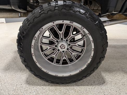 Used 2024 GMC Sierra 2500 Denali Ultimate image 14