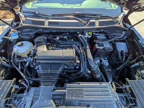 Used 2025 Lincoln Corsair FWD w/ Equipment Group 101A image 11