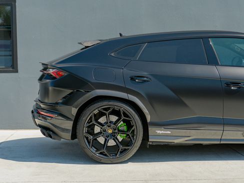 Used 2024 Lamborghini Urus Performante AWD/4WD image 34