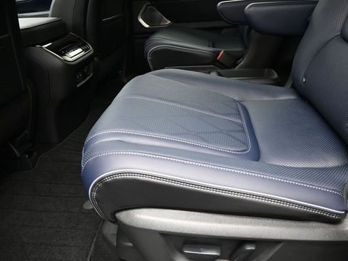 New 2026 INFINITI QX80 4WD w/ Sport Exterior Package image 16