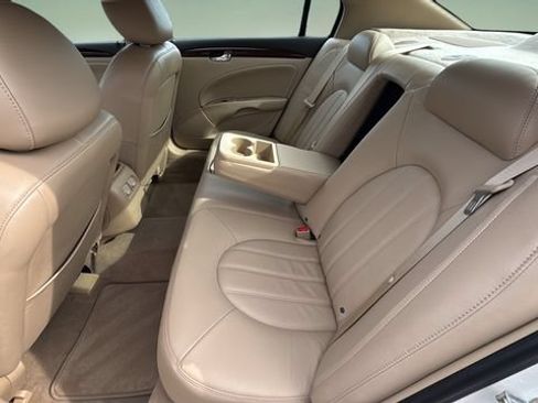 Used 2011 Buick Lucerne CXL FWD image 19