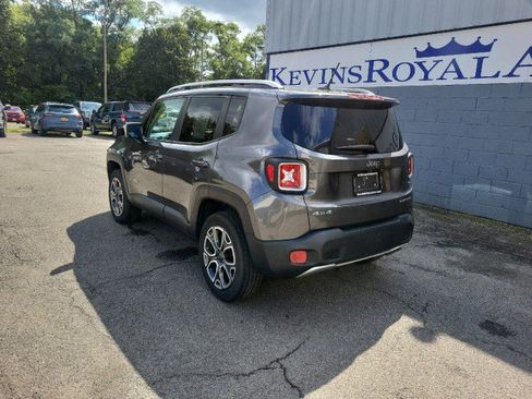 Used 2016 Jeep Renegade Limited image 9
