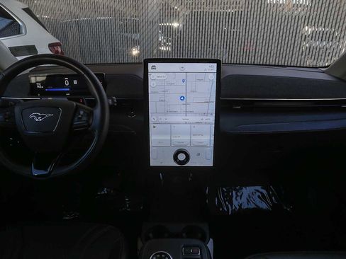 Used 2022 Ford Mustang Mach-E Premium image 9