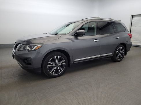 Used 2018 Nissan Pathfinder Platinum AWD/4WD image 2