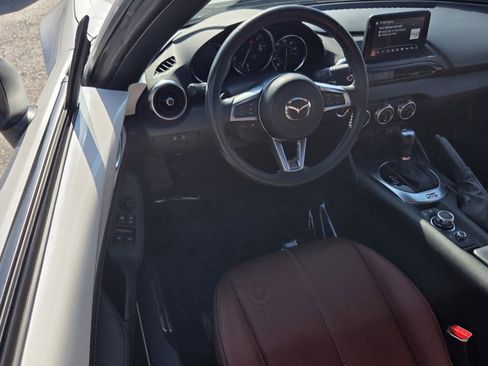 Used 2023 MAZDA MX-5 Miata Grand Touring RWD image 11