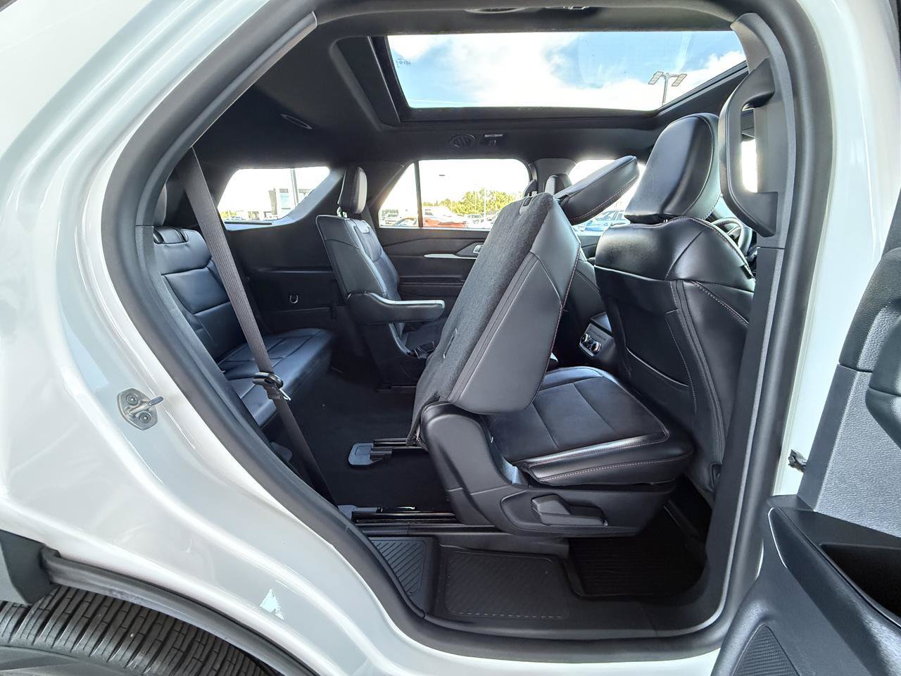 Used 2026 Ford Explorer ST w/ Sun And Sound Package AWD/4WD image 32