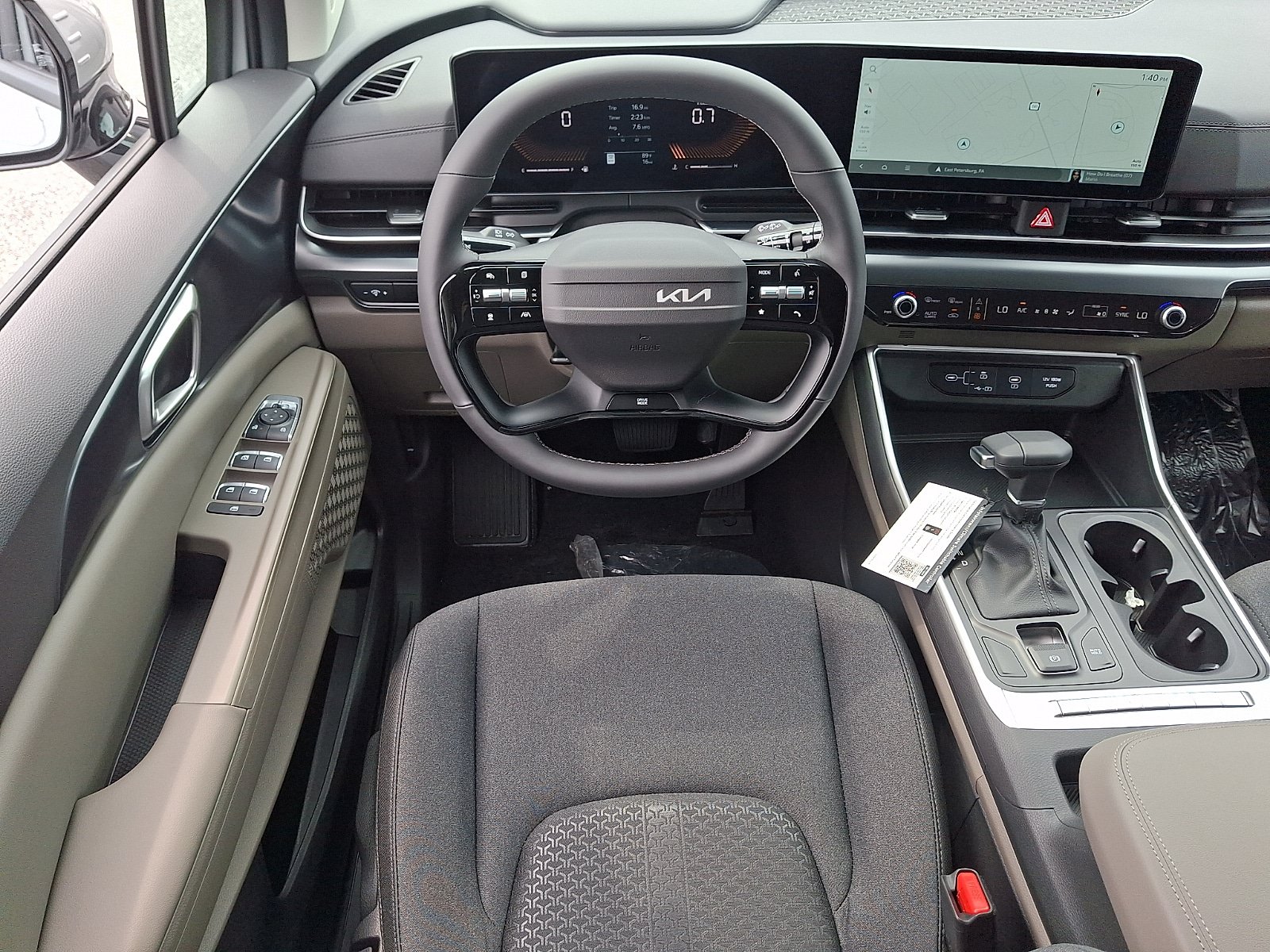 New 2027 Kia Carnival LX FWD image 8