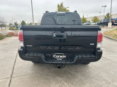 Used 2020 Toyota Tacoma TRD Off-Road w/ Technology Package AWD/4WD image 7