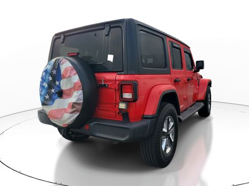 Used 2019 Jeep Wrangler Unlimited Sahara AWD/4WD image 4