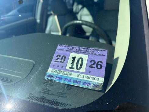 Used 2012 Ford Taurus SEL image 12