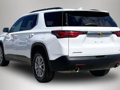 Used 2023 Chevrolet Traverse LT image 4