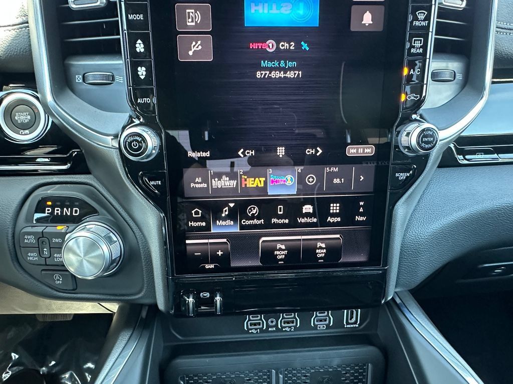New 2026 RAM 1500 Laramie AWD/4WD image 27