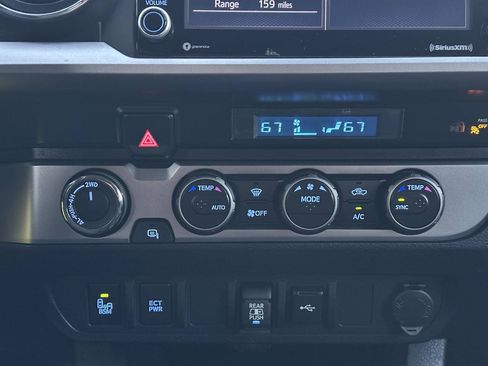 Used 2022 Toyota Tacoma SR5 w/ Trail Edition AWD/4WD image 31