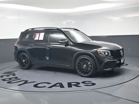 Used 2023 Mercedes-Benz GLB 35 AMG 4MATIC image 2