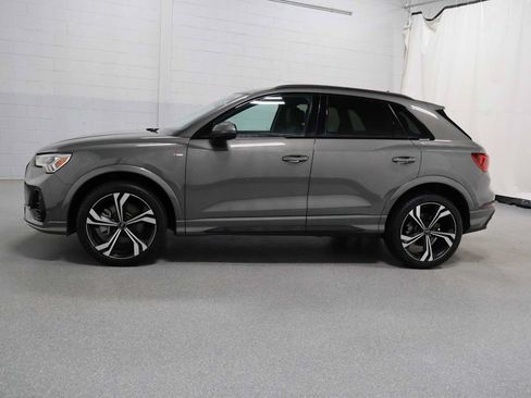 Used 2023 Audi Q3 2.0T Premium Plus w/ Premium Plus Package AWD/4WD image 2