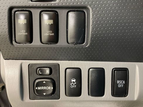 Used 2012 Toyota Tacoma 4x4 Double Cab image 20