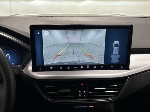 Used 2025 Ford Escape Platinum image 34