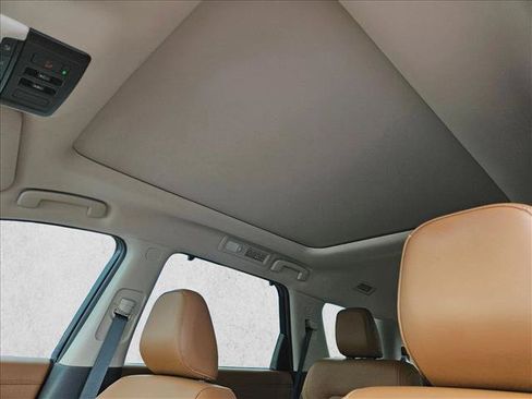 Used 2025 Nissan Pathfinder Platinum AWD/4WD image 20