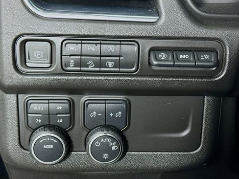 Used 2023 Chevrolet Tahoe High Country image 10