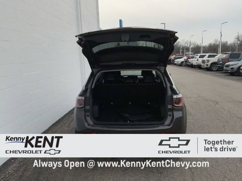 Used 2022 Jeep Compass Limited image 7