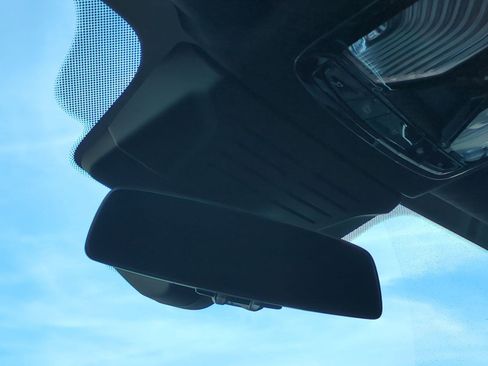 Certified 2024 BMW X7 xDrive40i w/ M Sport Package image 27