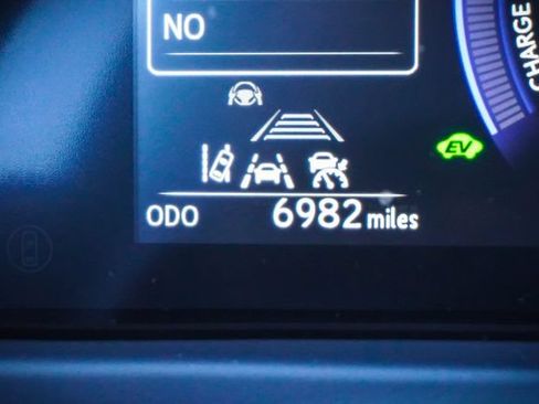 Certified 2025 Lexus UX 300h FWD w/ Accessory Package (Z2) image 9