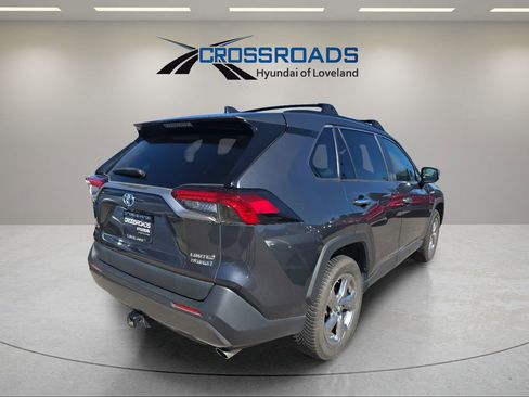 Used 2019 Toyota RAV4 Limited image 5