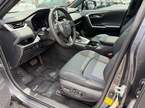 Used 2021 Toyota RAV4 XSE w/ XSE Grade Weather Package AWD/4WD image 11