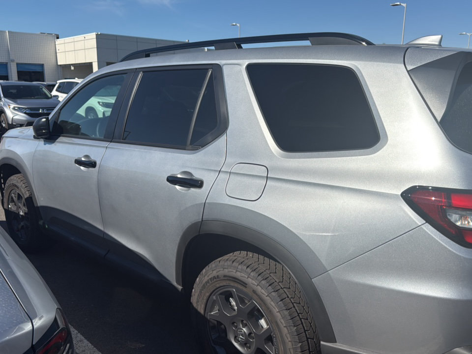 Certified 2026 Honda Pilot TrailSport image 3