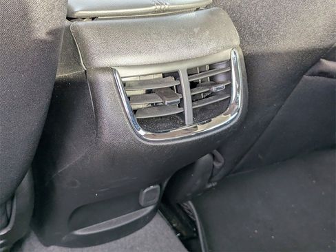 Used 2023 Chevrolet Malibu LT image 19