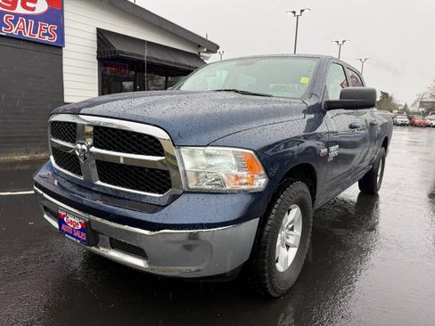 Used 2020 RAM 1500 Classic SLT AWD/4WD image 2