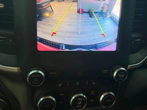 Used 2019 RAM 1500 Big Horn AWD/4WD image 3