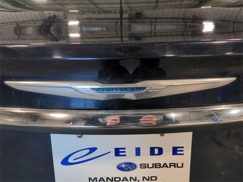 Used 2012 Chrysler 200 Touring image 22