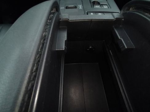 Used 2020 Toyota Highlander XLE image 61