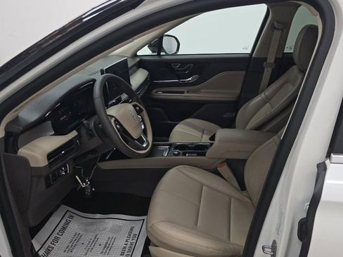 Used 2023 Lincoln Corsair FWD image 7