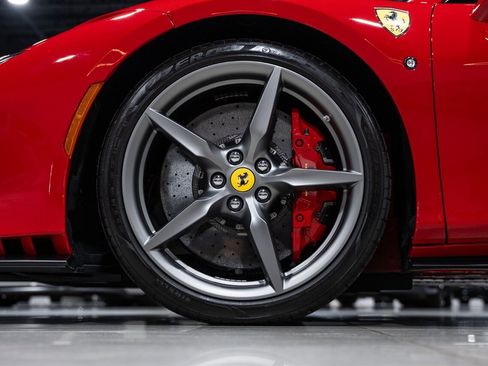 Used 2021 Ferrari F8 Tributo image 47