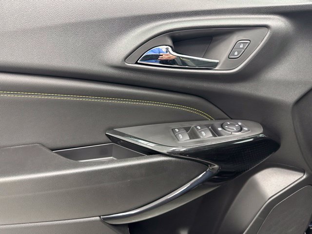 New 2026 Chevrolet Trax ACTIV w/ Sunroof Package FWD image 9