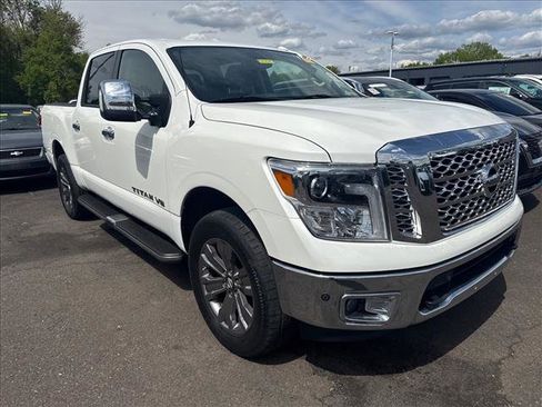 Certified 2019 Nissan Titan SL w/ Chrome Package AWD/4WD image 2