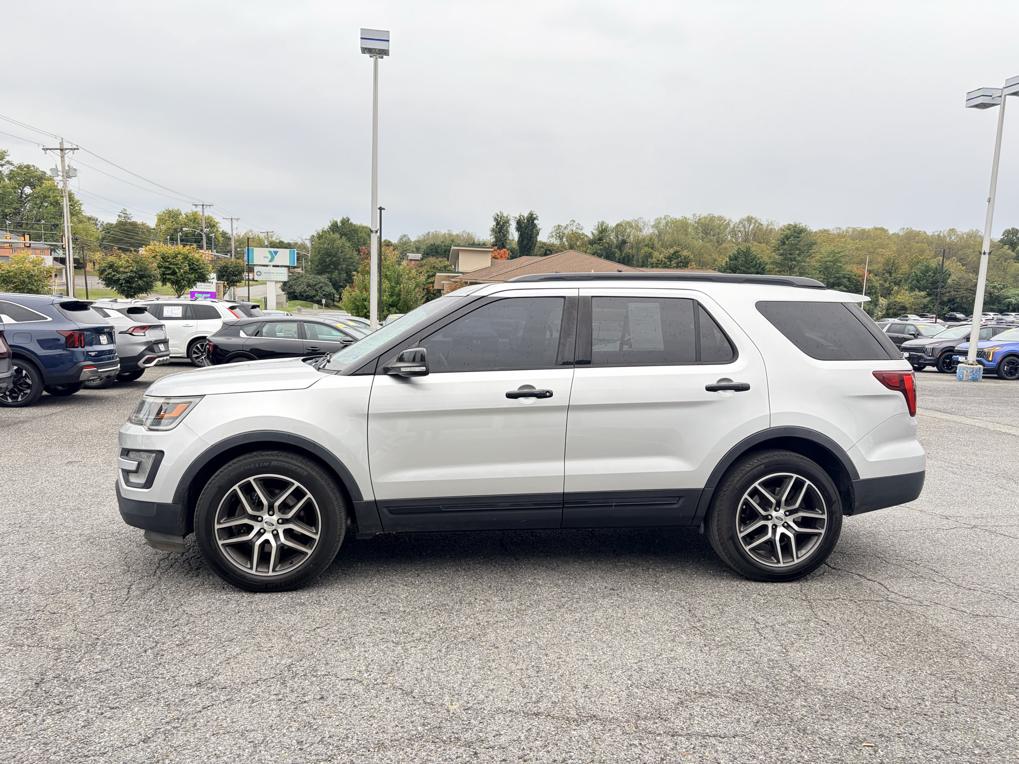 Used 2016 Ford Explorer Sport w/ Equipment Group 401A AWD/4WD image 5