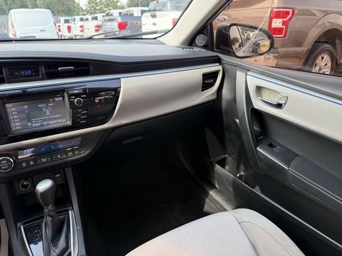 Used 2016 Toyota Corolla LE FWD image 22