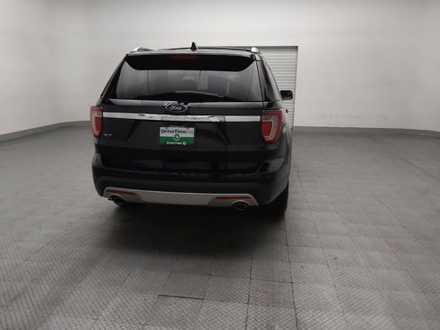 Used 2017 Ford Explorer XLT w/ Equipment Group 202A FWD image 7
