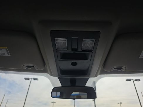 Used 2019 RAM 1500 Classic SLT image 24