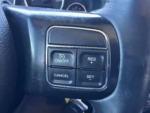 Used 2017 Jeep Wrangler Unlimited Rubicon image 25