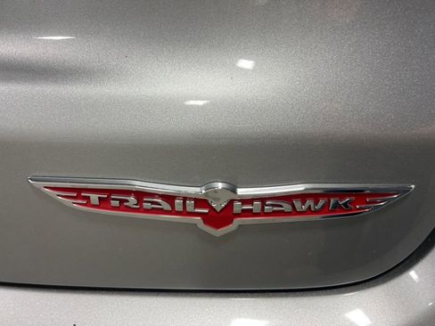 Used 2020 Jeep Compass Trailhawk AWD/4WD image 16