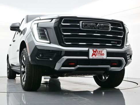 New 2026 GMC Yukon XL AT4 w/ AT4 Premium Plus Package AWD/4WD image 32