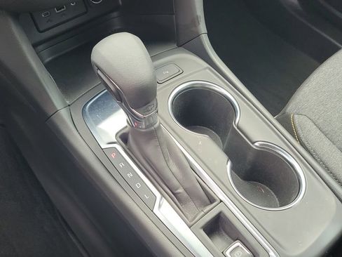 Used 2024 Chevrolet Equinox LT FWD image 29